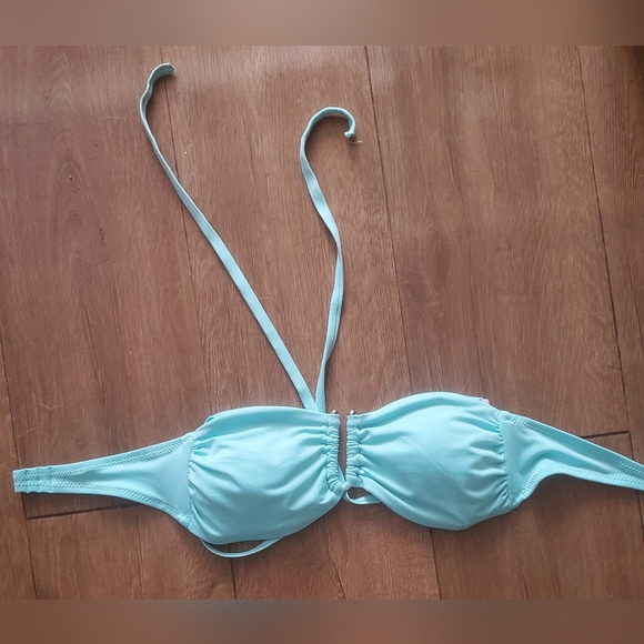 Beach by Melissa Odabash Bandeau Bikini Top. - Picture 5 of 14